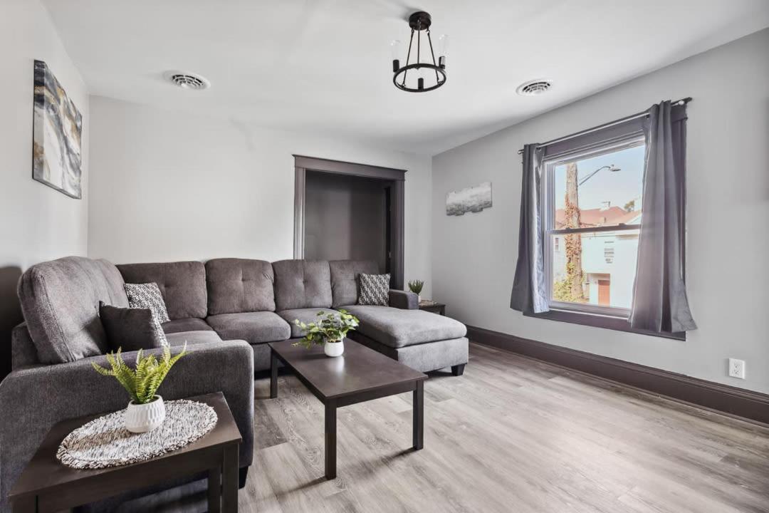 Spacious 6Br 2Ba Minutes For The Falls & Casino Ніагара-Фоллс Екстер'єр фото