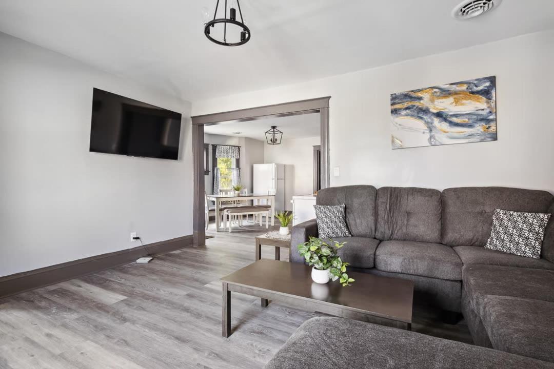 Spacious 6Br 2Ba Minutes For The Falls & Casino Ніагара-Фоллс Екстер'єр фото